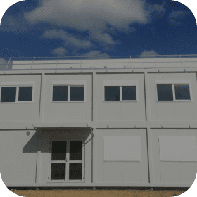 Base vie de chantier - 6m x 2,5m x 2,5m | salle de réunion + vestiaire + sanitaires