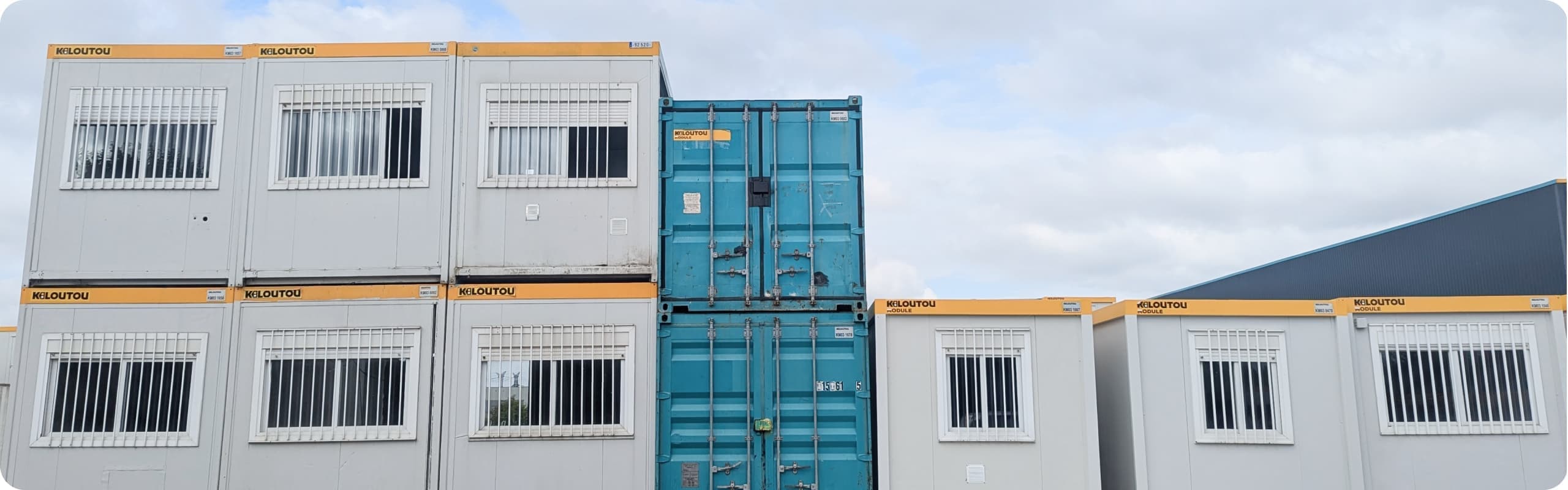 Spécialiste de la location et vente de bâtiments modulaires Spécialiste de la location et vente de bâtiments modulaires