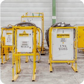 Armoire de distribution et inverseur