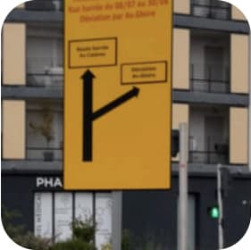Panneaux de direction